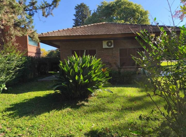 Casa · 125m² · 3 Ambientes · 2 Cocheras