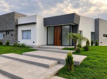 Casa · 171m² · 4 Ambientes · 1 Cochera · Casa en Venta Club de Campo Santa Rita