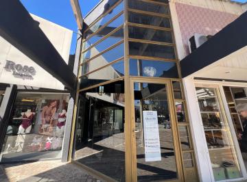 Local comercial · 38m² · 2 Ambientes · Alquiler Local - Guemes