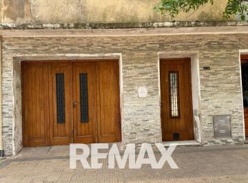 Casa · 160m² · 5 Ambientes · 1 Cochera · Casa en Elortondo, Al Lado de La Escuela 164