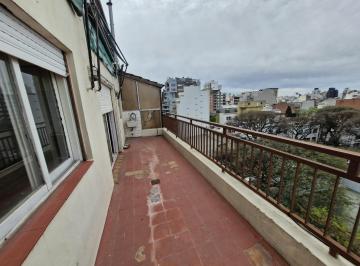Departamento · 33m² · 1 Ambiente · Un Ambiente Amplio Divisible Al Frente C /balcon Aterrazado
