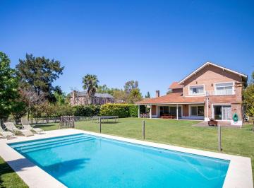 Casa · 270m² · 4 Ambientes · 1 Cochera · Casa 4 Ambientes Alquiler Temp Laguna del Sol