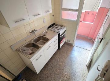 Departamento de 2 ambientes, Flores · 2 Amb - Cocina Separada - Lavadero Independiente - Excelente Ubicación