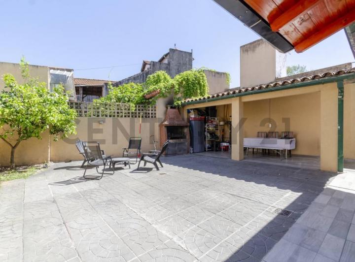 Casa · 70m² · 3 Ambientes · 1 Cochera