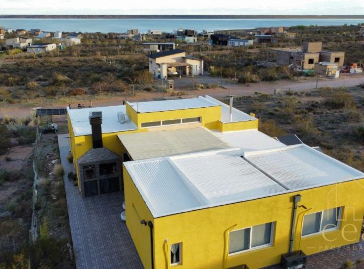 Casa · 137m² · 4 Ambientes · 1 Cochera