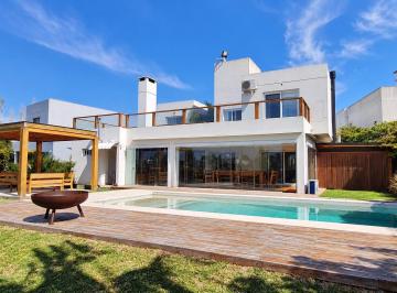 Casa · 300m² · 4 Ambientes · 2 Cocheras · Casa Al Agua Laguna en Alq. Temporario en San Francisco, Villanueva, Tigre