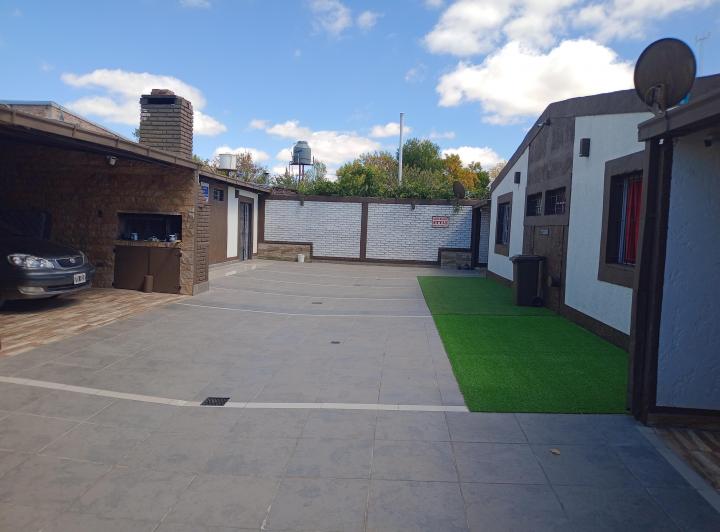 Hotel · 400m² · 10 Ambientes · 5 Cocheras