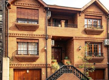 PH · 160m² · 4 Ambientes · 1 Cochera · Alquiler PH Tipo Casa 3 Dorm (Suite) Quincho Patio Cochera Cubierta