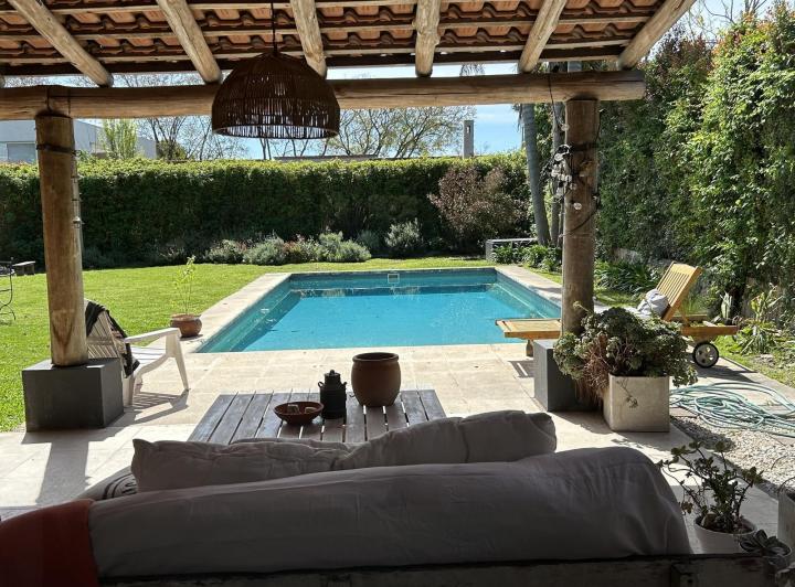 Casa · 260m² · 3 Dormitorios · 1 Cochera