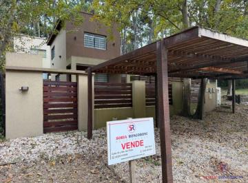 Casa de 8 ambientes, Mar Azul · 3 Unidades en Mar Azul | Vivienda + Renta Sobre Lote de 450 m²