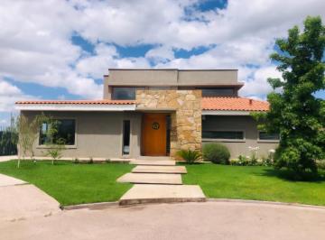 Casa de 7 ambientes, Luján de Cuyo · Casa Premium. Dueño Vende