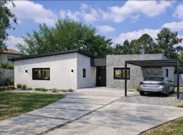 Casa · 200m² · 4 Ambientes · Oportunidad en Venta de Casa en Los Potrillos