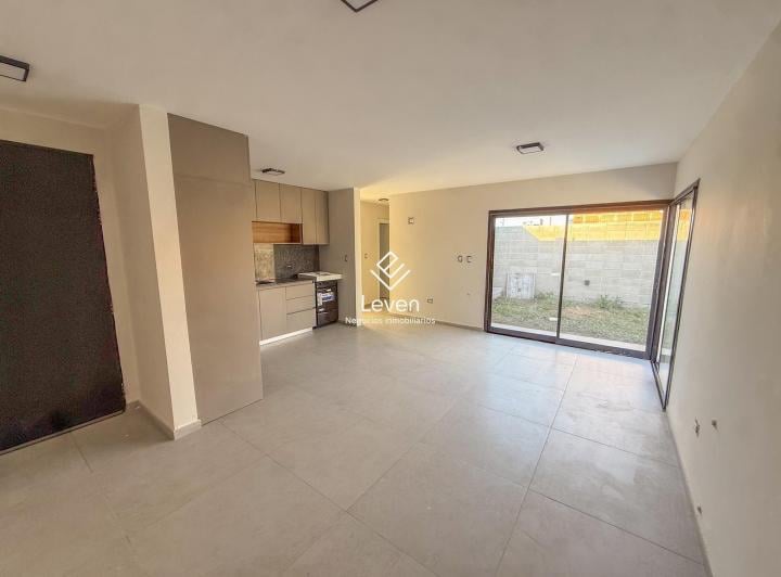 Casa · 71m² · 2 Ambientes · 1 Cochera