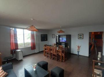 Departamento de 4 ambientes, Godoy Cruz · Departamento en Alquiler a Una Cuadra de San Martin Sur! Calle Leguizamón 2 Habitaciones: $550.000