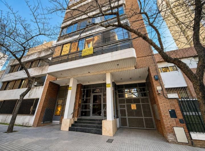 Departamento · 145m² · 6 Ambientes · 1 Cochera