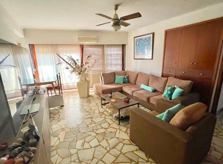 Casa · 157m² · 4 Ambientes · 1 Cochera