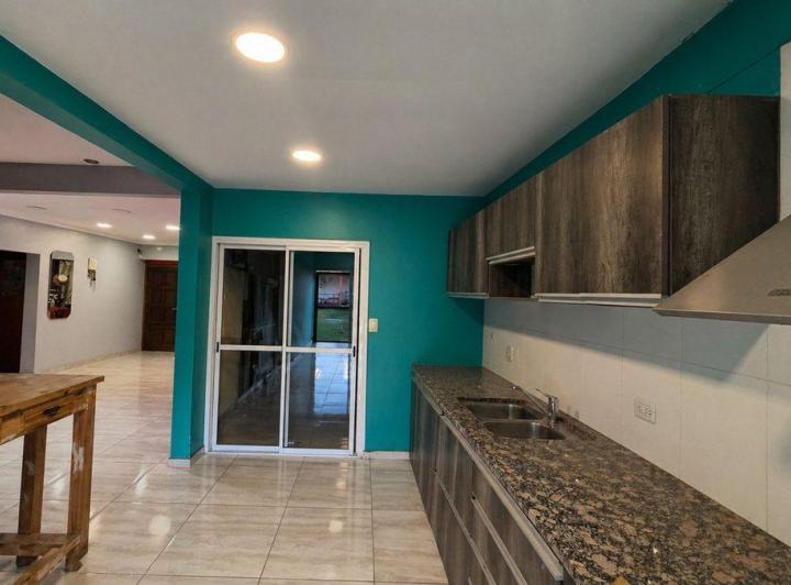 Casa · 124m² · 4 Ambientes · 2 Cocheras