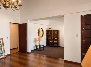 Casa · 315m² · 6 Ambientes · 2 Cocheras · Venta Casa en Pacheco.
