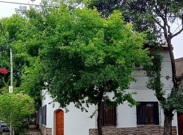 Casa · 147m² · 6 Ambientes · 1 Cochera · Venta Casa Florida | 6 Amb | 4 Dorm | Garage