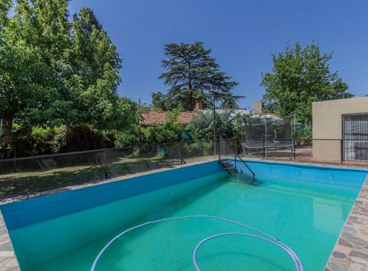 Casa · 150m² · 5 Ambientes · 2 Cocheras