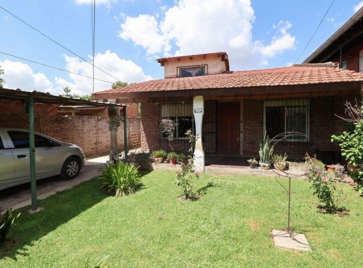 Casa · 164m² · 5 Ambientes · 1 Cochera