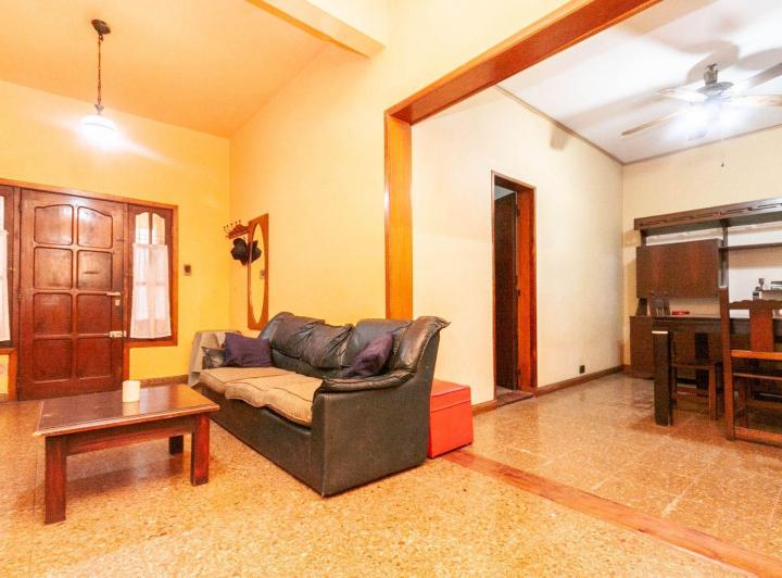 Casa · 197m² · 5 Ambientes · 2 Cocheras