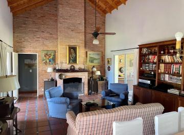 Casa · 123m² · 4 Ambientes · Venta Casa con Pileta Gran Parque y Amenities