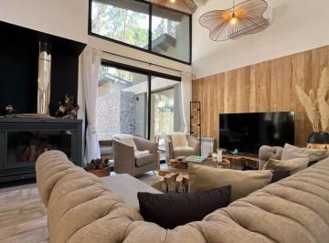 Casa · 250m² · 5 Ambientes · 1 Cochera · Casa Venta Villa Robles Brisas 5 Amb Garage