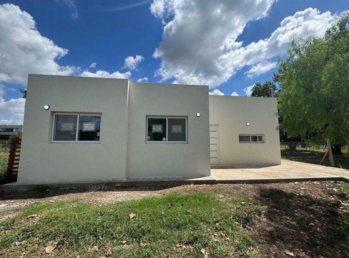 Casa · 109m² · 4 Ambientes · 2 Cocheras
