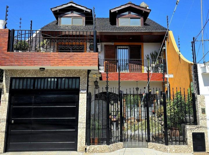 Casa · 183m² · 4 Ambientes · 1 Cochera
