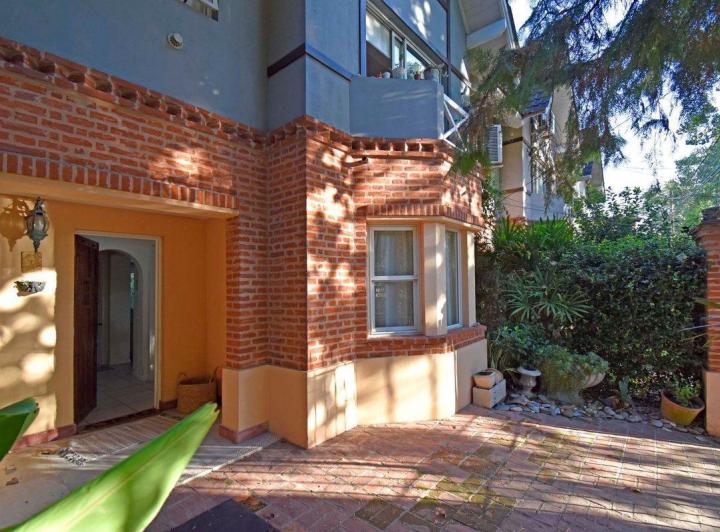 Casa · 191m² · 6 Ambientes · 1 Cochera