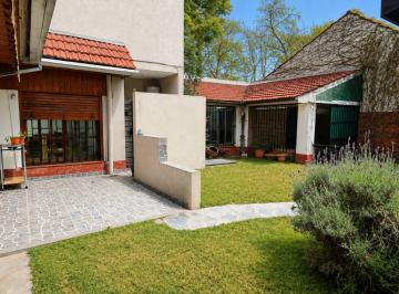 Casa · 155m² · 5 Ambientes · 1 Cochera · Venta Casa de 5 Amb Lomas de Zamora