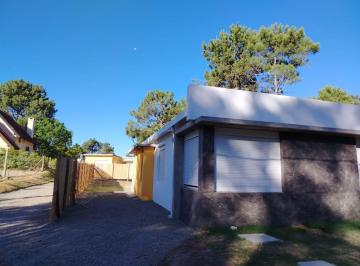 Casa · 50m² · 3 Ambientes · 1 Cochera · Estrena! Casa PH Punta Colorada 2 Dorm.