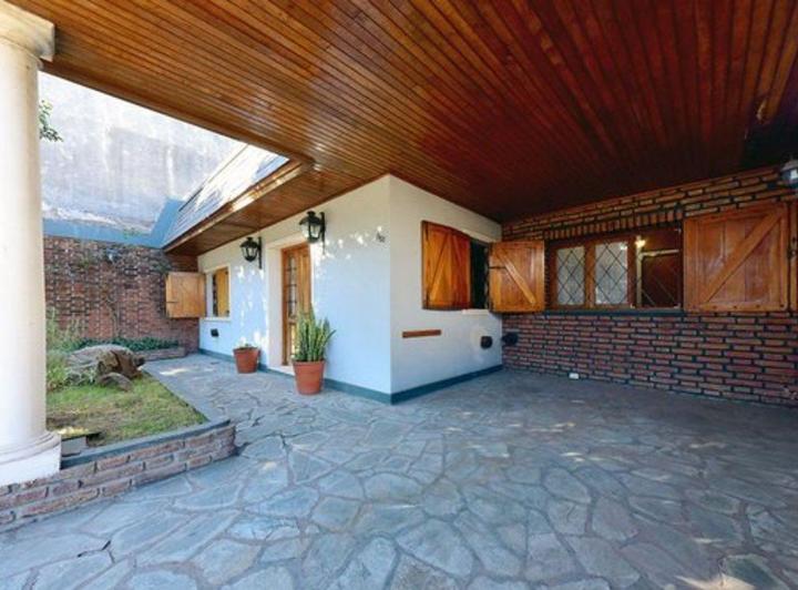 Casa · 145m² · 4 Ambientes · 1 Cochera