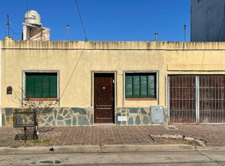 Casa · 60m² · 2 Ambientes · 1 Cochera