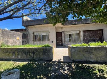 Casa · 101m² · 4 Ambientes · 1 Cochera · Casa en Venta en Pergamino