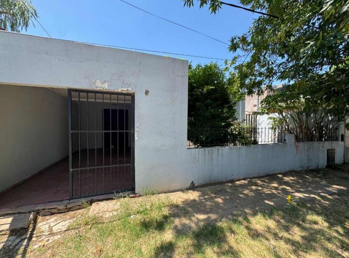 Casa · 95m² · 3 Ambientes · 1 Cochera