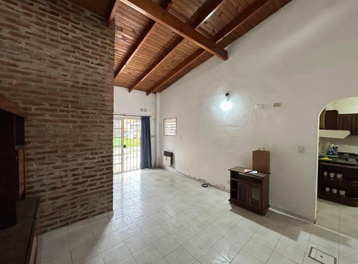 Casa · 135m² · 6 Ambientes · 2 Cocheras