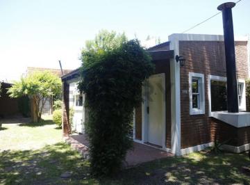 Casa · 45m² · 1 Ambiente · 1 Cochera · Monoambiente en Alquiler Gonnet