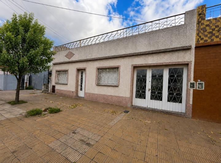 Casa · 104m² · 4 Ambientes · 1 Cochera