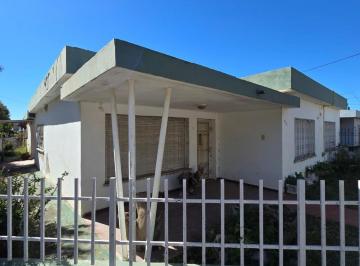 Casa · 258m² · 4 Ambientes · 1 Cochera · Venta Casa 3 Dorm. B° Ituzaingo