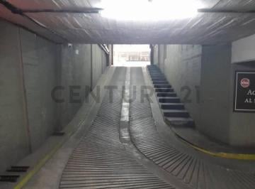 Garage · 18m² · Cochera en Venta en Recoleta.