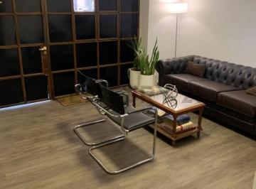 Oficina comercial · 200m² · 5 Ambientes · Alquiler de Oficina en Excelente Ubicación.