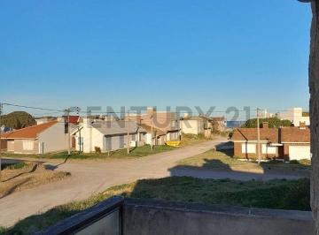 Casa · 91m² · 4 Ambientes · Vendemos Dúplex en Claromecó