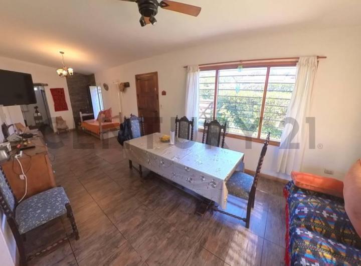 Casa · 130m² · 3 Ambientes · 2 Cocheras