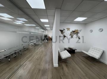 Bodega-Galpón · 905m² · 8 Ambientes · Galpón con Oficinas y Locales en Venta en La Plata