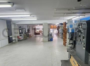 Local comercial · 446m² · 5 Ambientes · Local en Venta en La Plata Sobre Av