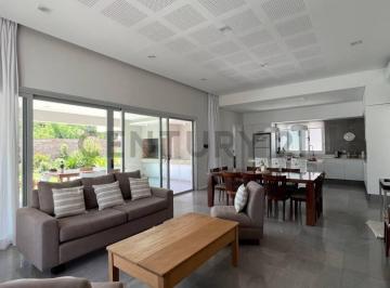 Casa · 297m² · 6 Ambientes · 2 Cocheras · Casa Premium en Venta en Rafaela, Barrio Brigadier Lopez