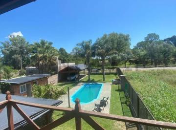 Casa · 300m² · 3 Ambientes · 2 Cocheras · Venta - Casa con Pileta en Ibarlucea