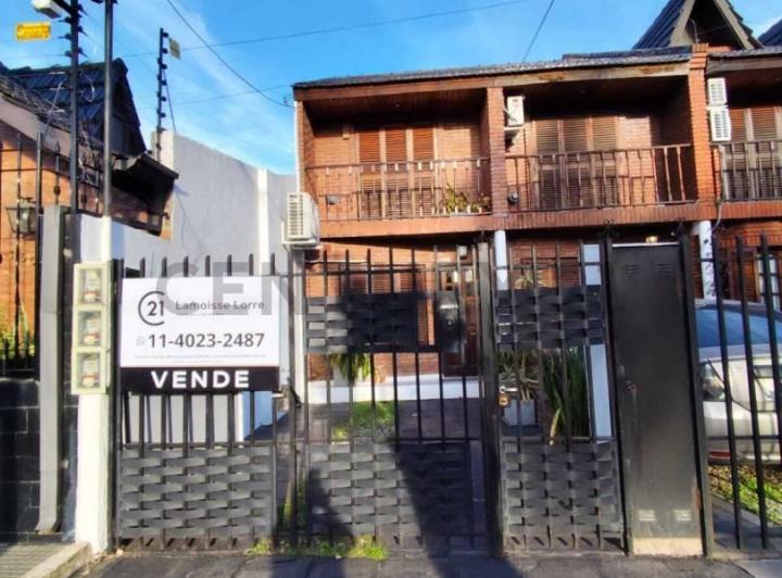Casa · 80m² · 3 Ambientes · 1 Cochera